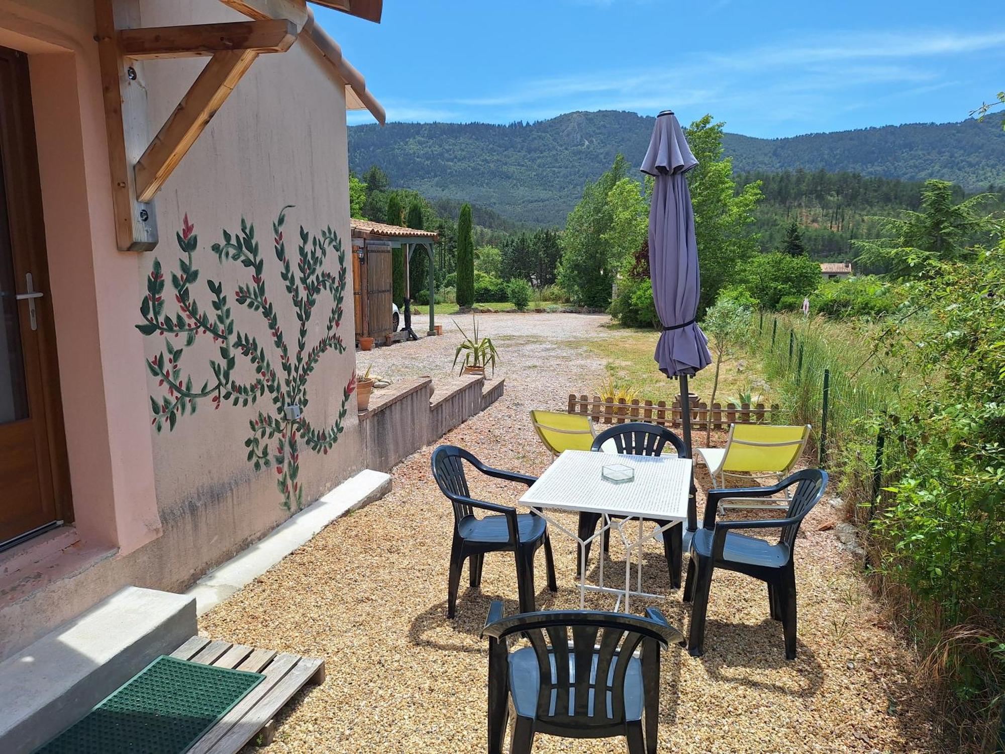 Studio " Le Fare Des Terres Rouges" Dans L Aude Arques  Luaran gambar